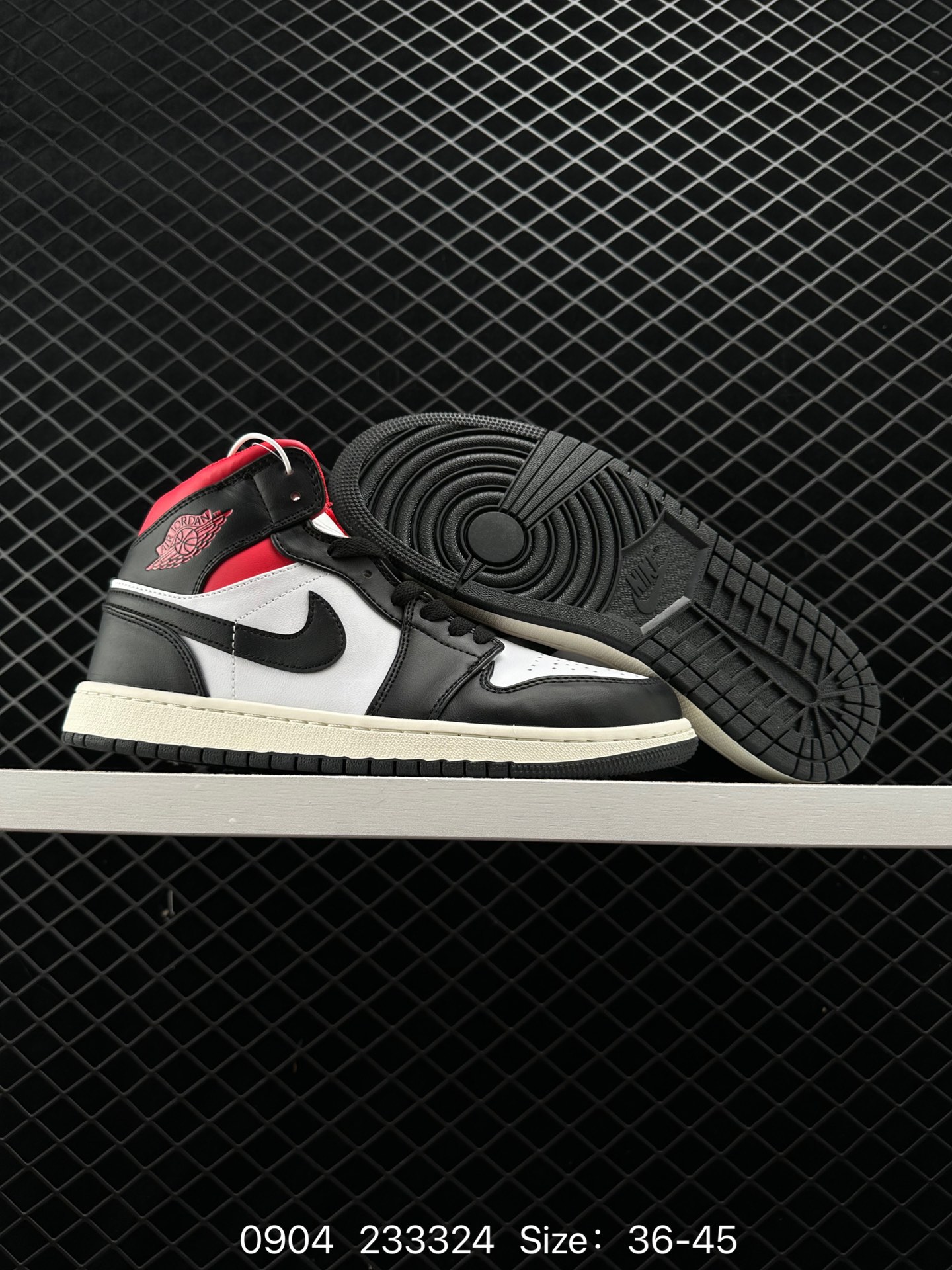 Nike Air Jordan 1 Retro High OG”Black/White“